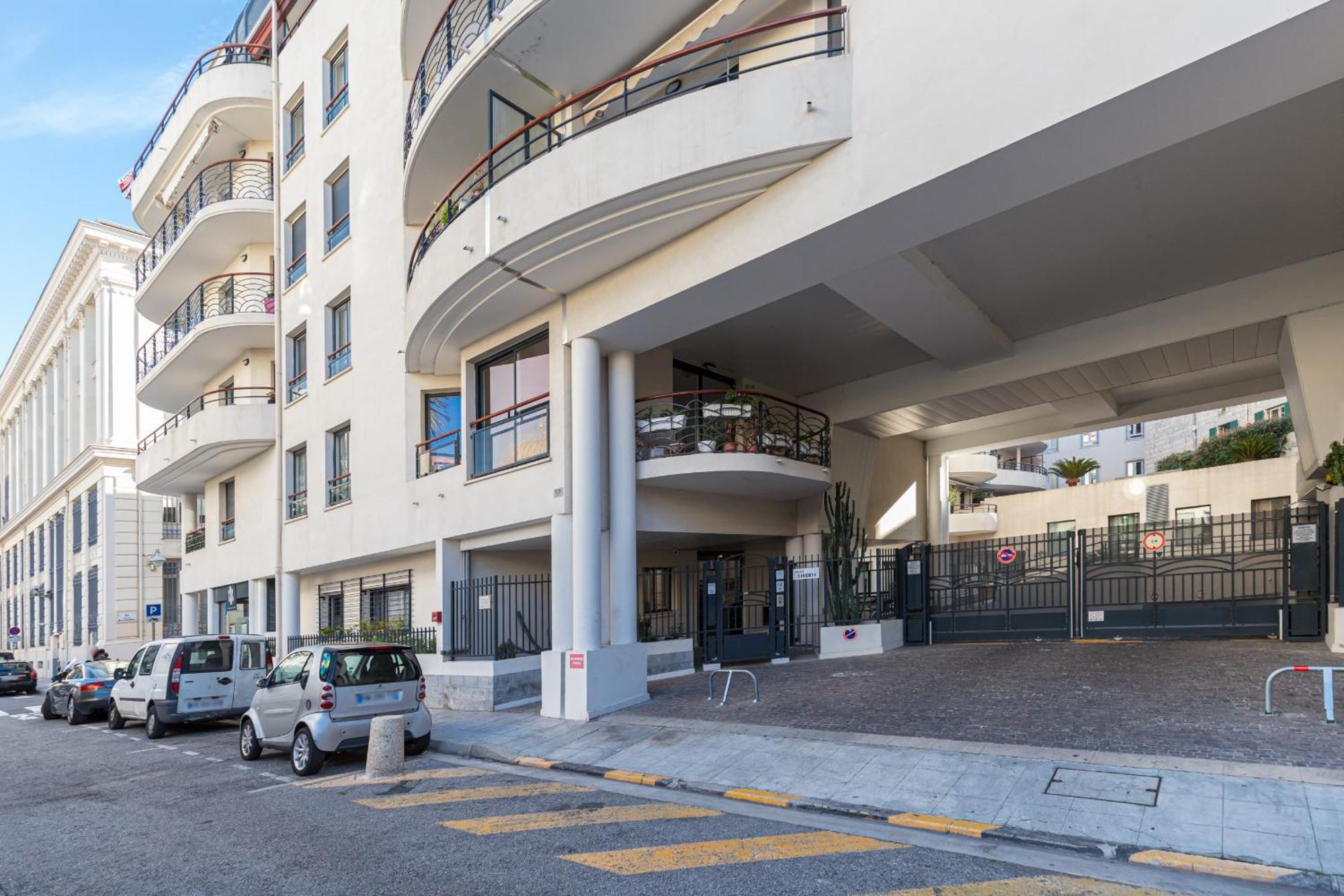 Nice 1 Bedroom Downtown Carre D'Or With Garage Exterior foto