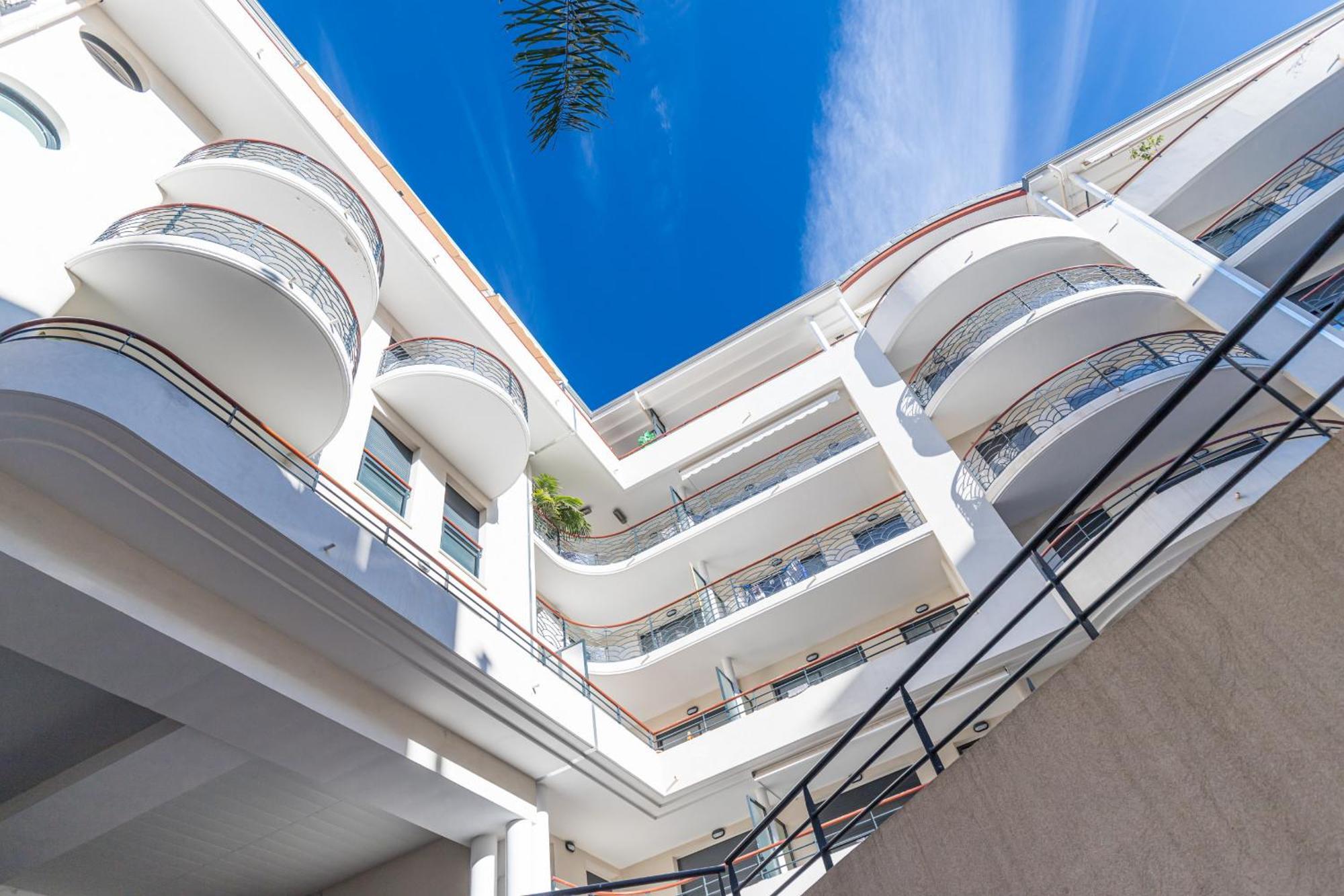 Nice 1 Bedroom Downtown Carre D'Or With Garage Exterior foto